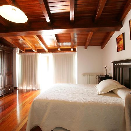 Хостел Casa Da Botica A Estrada Ос-Касарес Номер фото